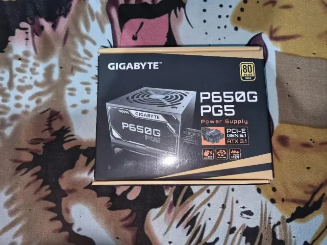 Fonte Gigabyte 650W 80 Plus Gold - Nova (Aberta apenas 1x) + Nota Fiscal