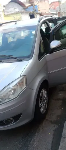 Fiat Idea Attractive 1.4 Fire Flex 8V 5P 2011