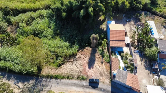 Terreno com 600m2