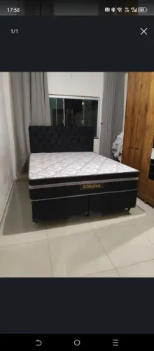 Cama casal com colchão resistente a peso