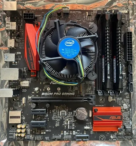 KIT PC Gamer Intel - G4560 - Asus B150M Pro Gaming - 8 Gb (2 x 4 Gb) HyperX Savage
