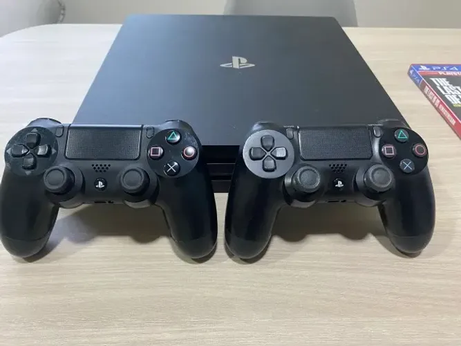 VENDO PS4 PRO 1TB