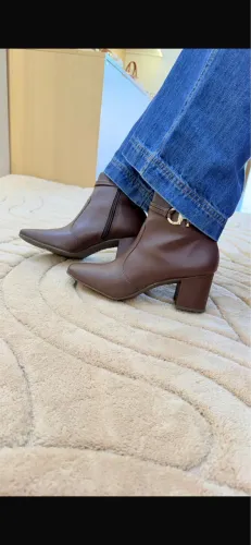 Bota via uno