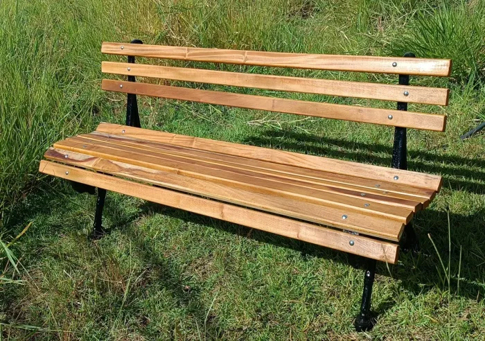 Banco para jardim pés em ferro fundido modelo cavalo 10 reguas, muito confortável! 