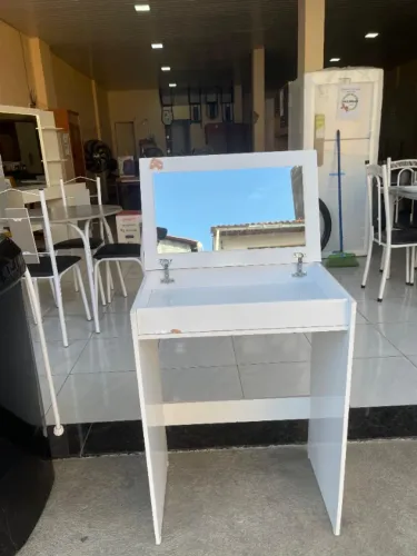 Penteadeira com espelho PRONTA ENTREGA