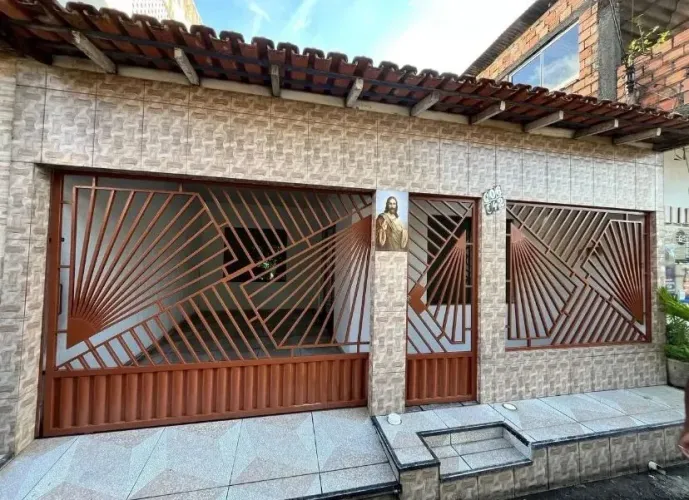 CASA NO MONTE CASTELO