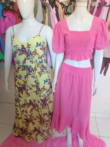 Vendo 1 manequim plus 46 outra veste 38