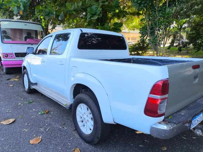 Toyota Hilux CD SRV D4-d 4X4 3.0 TDI Diesel AUT 2009