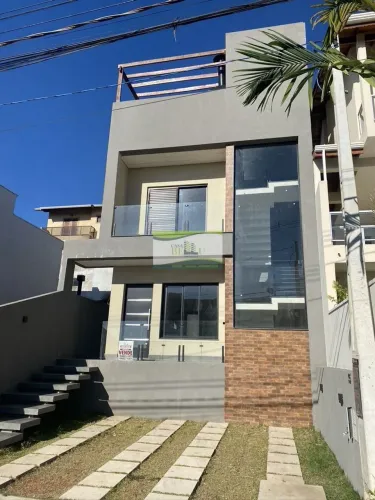Linda casa à venda no Villa Verde