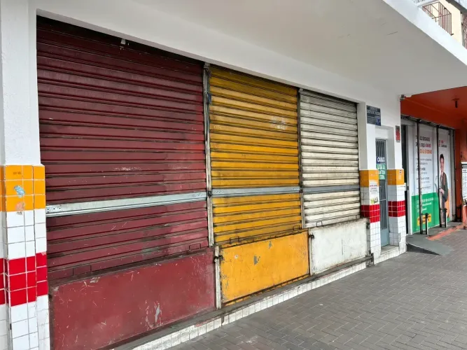 LOJA DE RUA EM PONTO HIPER MOVIMENTADO DE DUQUE DE CAXIAS - em Frente à Estação de Trem, C