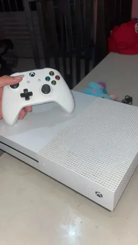 XBOX ONE S 1TB Impecavel