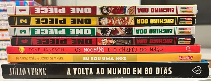 Livros de diário de um banana e one piece entre outros