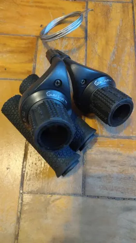 Grip Shift SRT-600 8x3 velocidades Manoplas Novas. Vintage anos 90