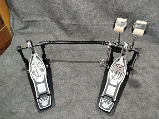 Pedal Duplo Voik em Excelente Estado - praticamente zerado
