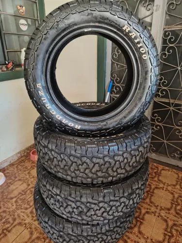 Pneus aro 20 BF