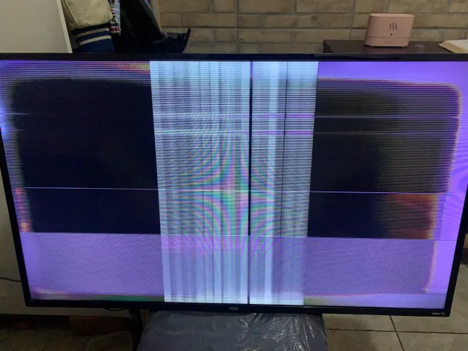 Tv AOC 43 - Com Defeito 