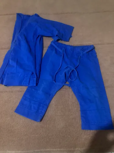 Vendo Kimono Infantil TAM 8/10 anos
