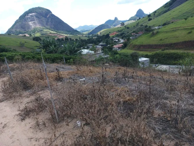 Vende-se Lote ( 200m2 - 10x20 ) Água Doce Do Norte, Es