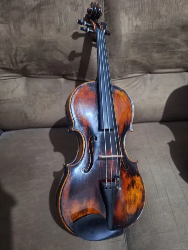 Viola de arco n 39.5 de autor Geovane Gouveia 