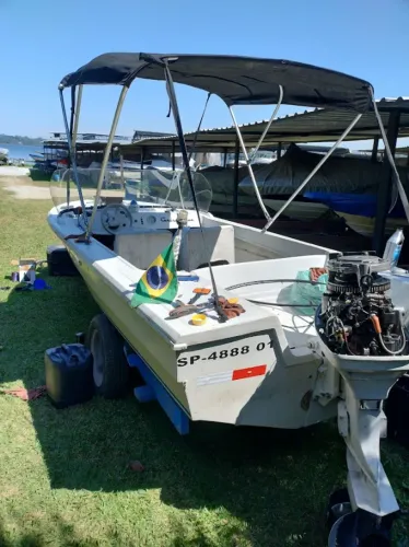 Motor de popa Johnson 50 HP Partida elétrica e comando á distancia (Desocupar espaço)