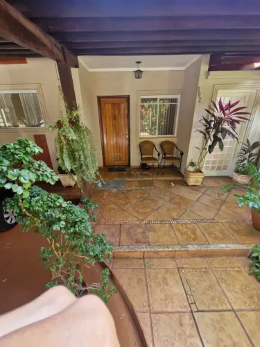Casa de 129m² com 03 quartos sendo 01 suíte para a locação em condomínio - Jardim Manoel P