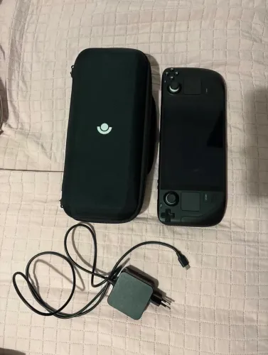 Steam Deck 64GB LCD + Acessórios