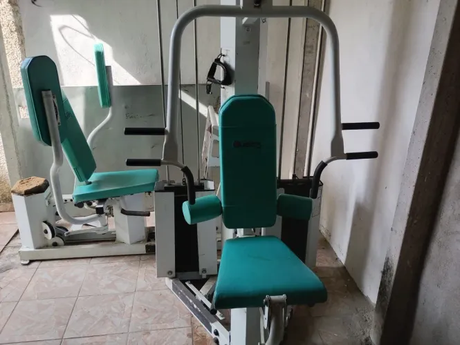 Estação de musculação carga máxima 210kg