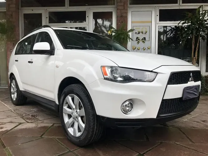 Mitsubishi Outlander 2.0 16V 160cv Aut. 2012