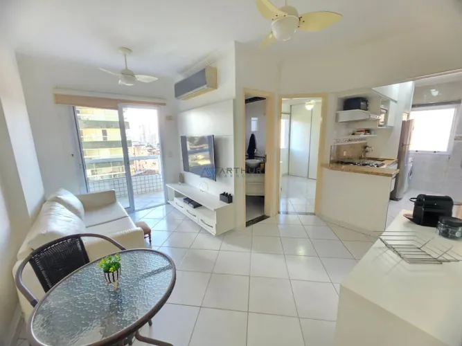 Apartamento à venda em Praia Grande no canto do forte com 2 dormitórios