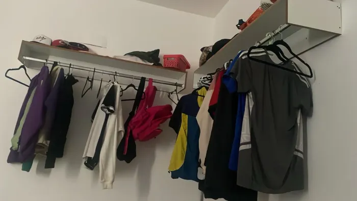 partileiras para colocar roupas