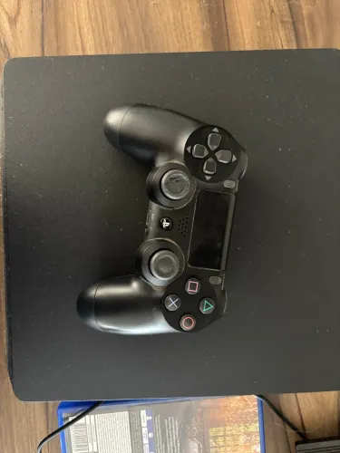 PlayStation 4 Slim 1 TB