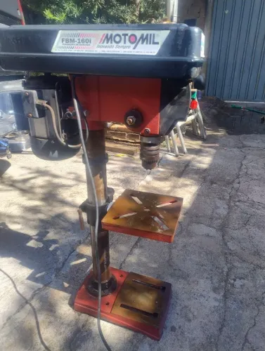 Furadeira de Bancada 5/8 Pol 0,5CV 220V FBM-160i