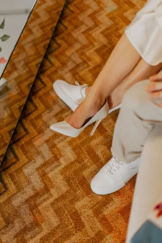 Scarpin Santa Lolla Off-white salto fino alto tamanho 36 usado apenas 1x