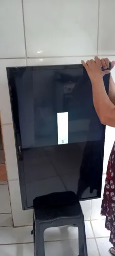 Tv 39 polegadas um lado da tela queimada