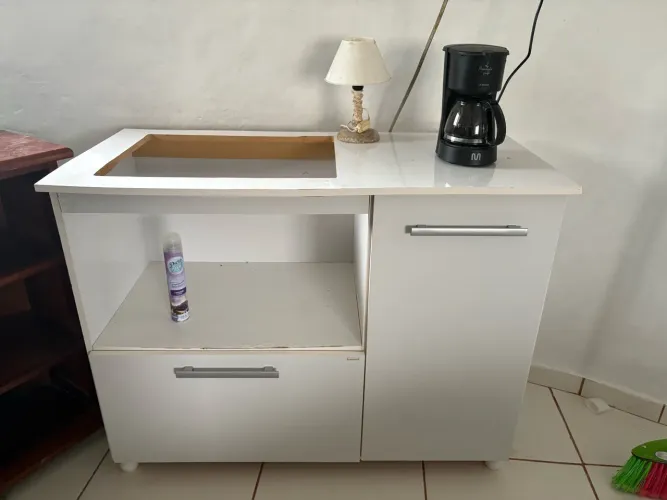 Balcao branco para cozinha