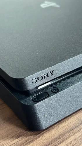 EXCELENTE Console Playstation 4 Slim