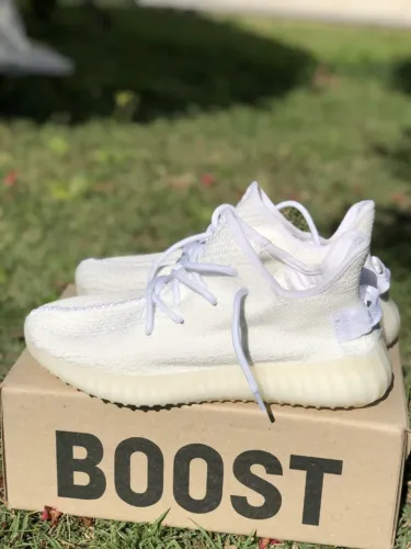 Tênis Adidas Yeezy V2 White Masculino Importado (Solado Confort Made Vietnã)