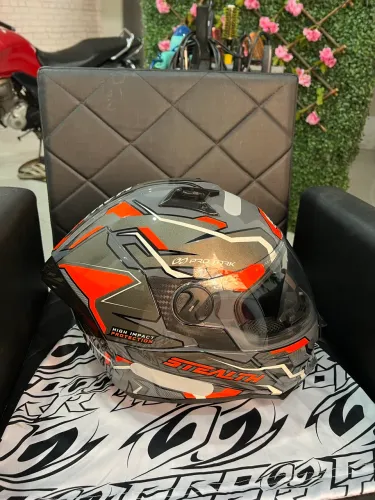 Capacete