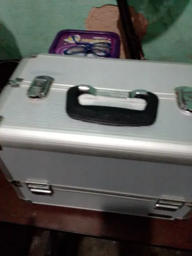 Maleta de maquiagem.