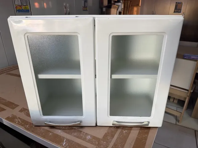 Armário aéreo 2 portas vidro parede Itatiaia