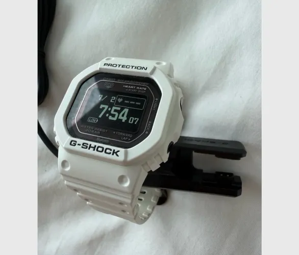 Relógio Casio G-Shock G-SQUAD DW-H5600-7 Branco - Excelente Estado