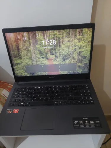 Acer Aspire 3 A315 - Pouco uso