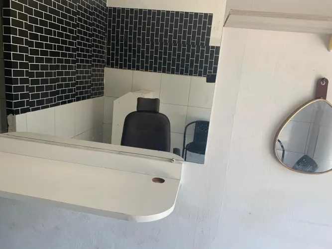 Espelho + Cadeira de Salão + Bancada para Salão/ Barbearia