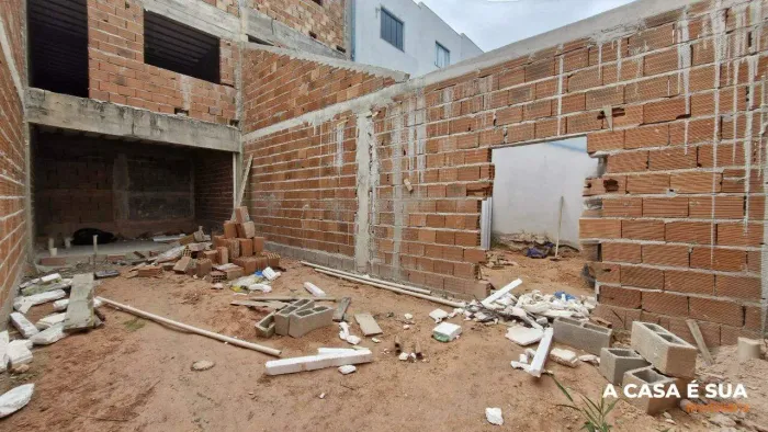Casa geminada inteligente a venda com três quartos e duas vagas, no bairro Guarujá Mansões