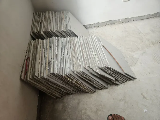 Piso retirado no precinho