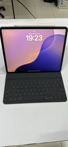 iPad Pro 12,9? 3ª geração + Smart Keyboard Folio + Apple Pencil 2ª geração