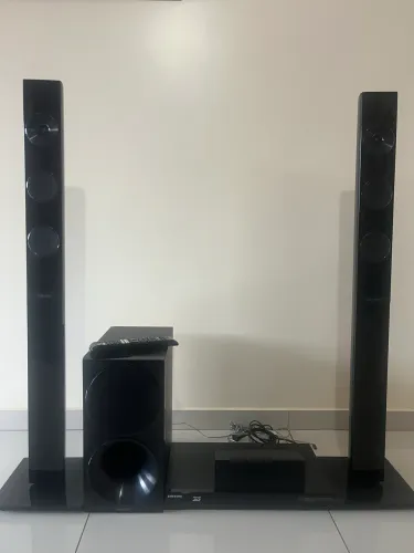 Home Theater Cinema System Samsung 1000W Blu-Ray 3D - Modelo HT-E4530K/ZD