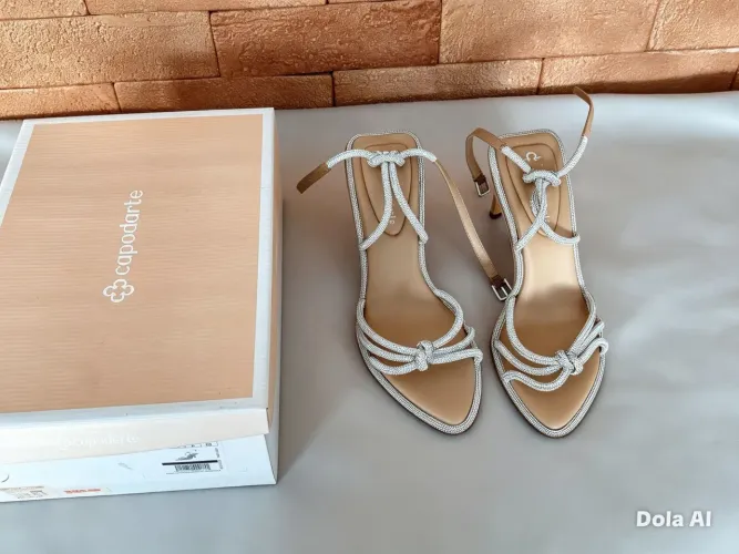 Sandálias de marca na promoção qualquer modelo 100 reais