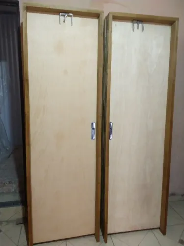 PORTA DE MADEIRA - R$289,99 (FALAR COM LUCÍRIA)