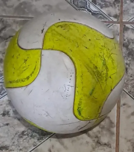 Bola de Futebol Usada